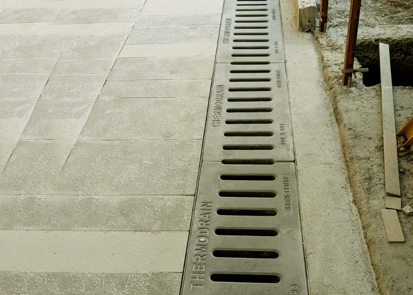 FRP - GRP water gully cover